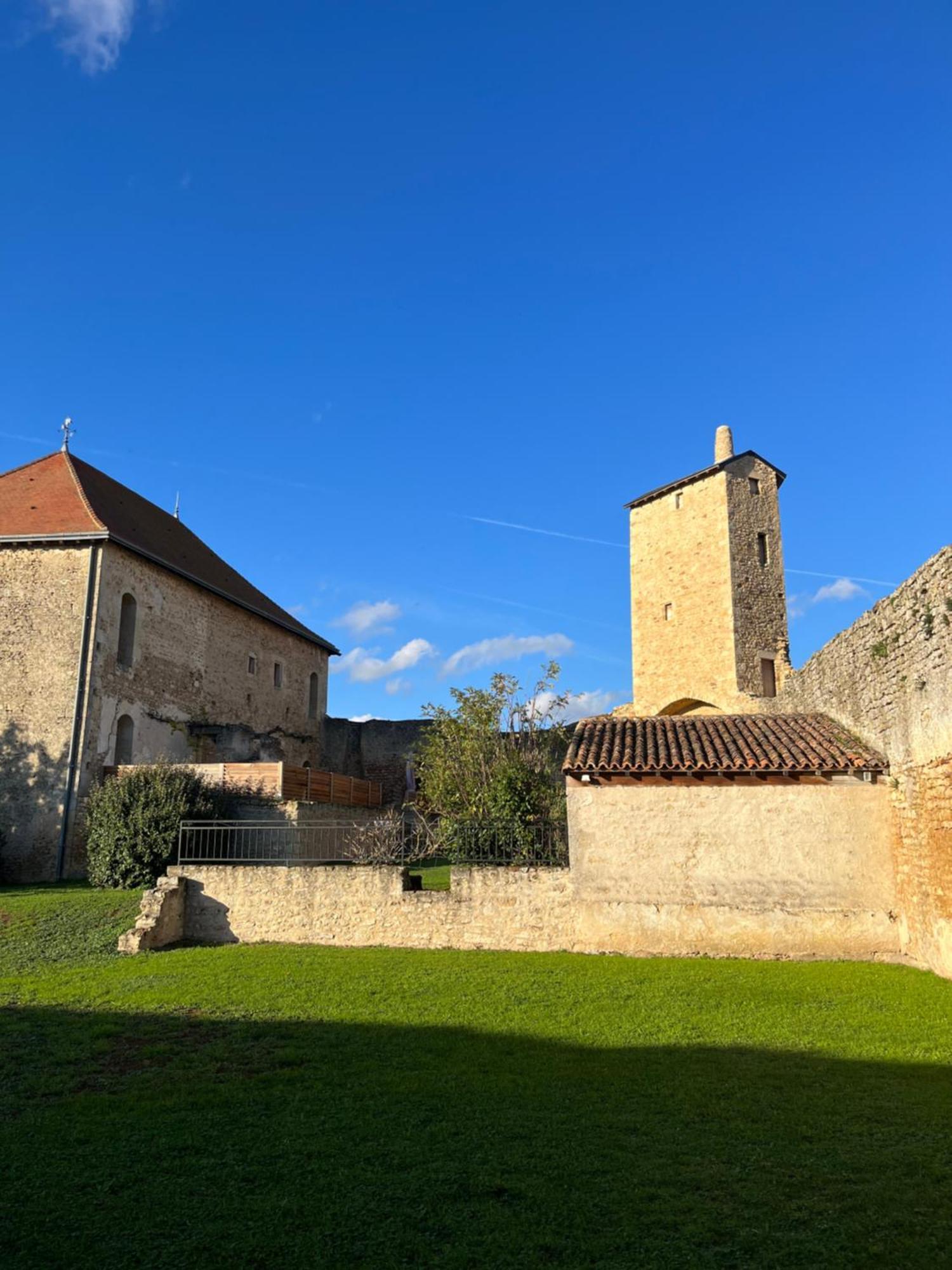 Le Vieux Chateau Airvault Exteriér fotografie
